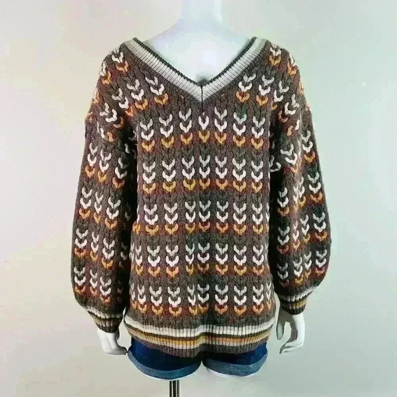 Listicle Knitted V-neck long sleeve Sweater - Picture 2 of 9